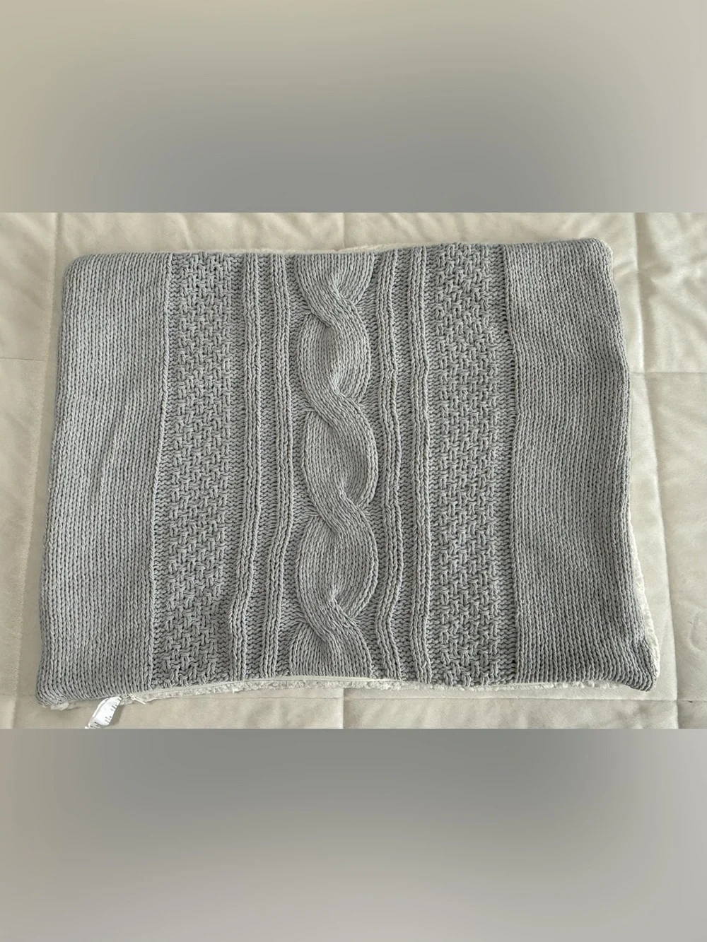 UGG Gray Cable Knit Sherpa Decorative Pillow Cover 23x20 Cozy Zip